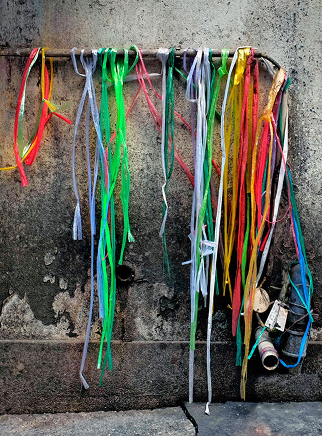 Michael Wolf, Strings, 2003 -15, de la série My Favourite Thing. Courtesy Flowers Gallery, Londres
