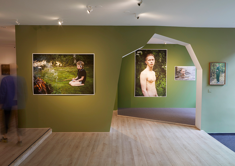 Vue d'exposition Fils de Koos Breukel au Centre photographique Rouen Normandie février-aout 2020 10