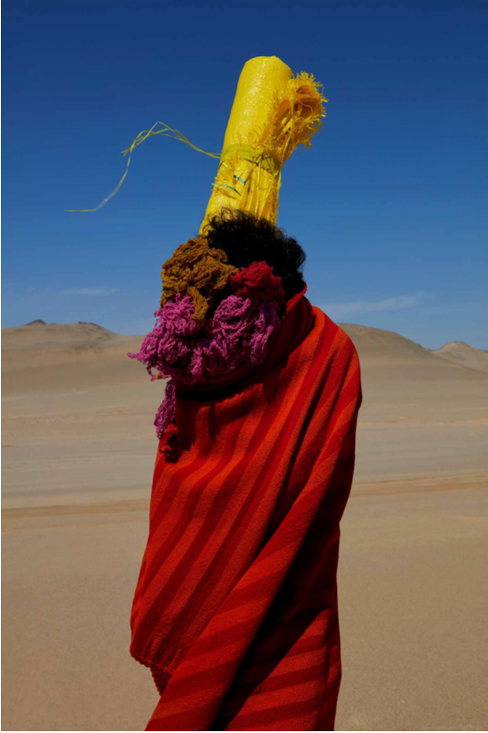 Lorenzo Vitturi, Manta, Ccochinilla Dyed Yarn, Polypropylene Sack, Body in Paracas, Caminantes,2019