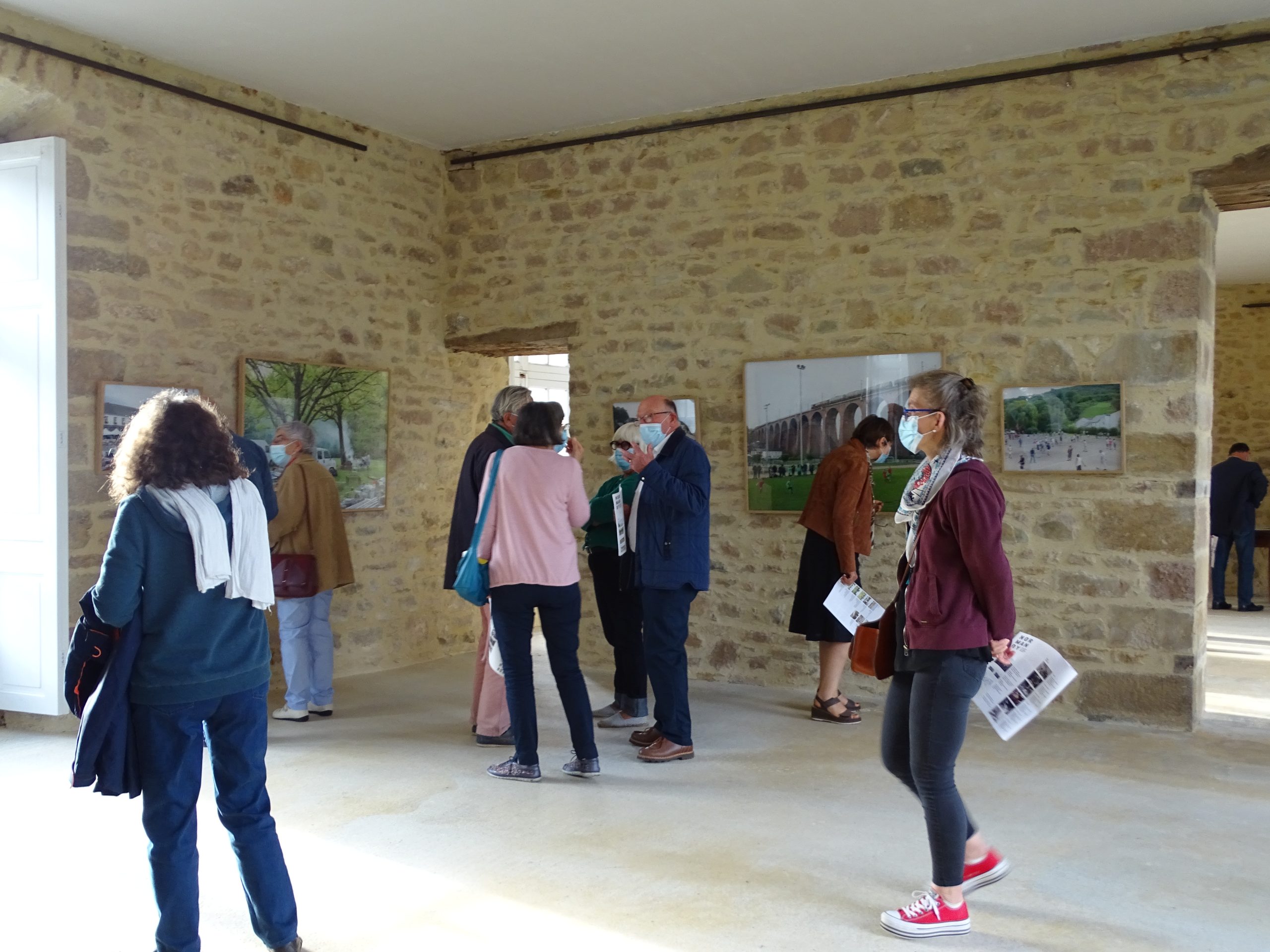Vue d exposition Simon Roberts