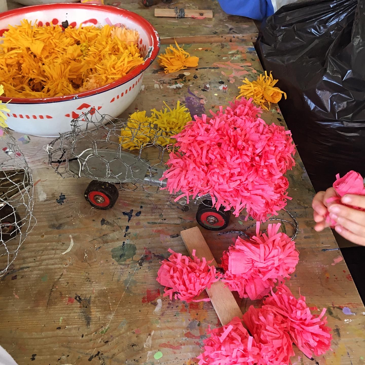 SOPHIE GRASSART, Vue d atelier ROULE CLOCHETTE, exposition La Rose est sans pourquoi 6