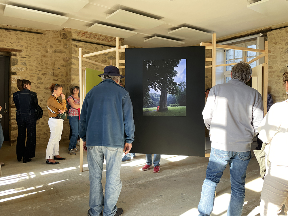 Vues d'exposition Les Sentinelles au Chateau de Flamanville 10 copie