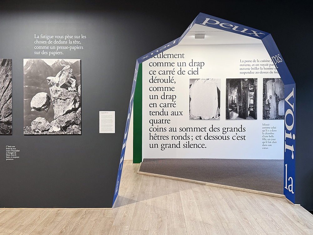 Vue d'exposition Mathieu Bernard Reymond Un sentiment veritable au Centre photographique Rouen Normandie 14