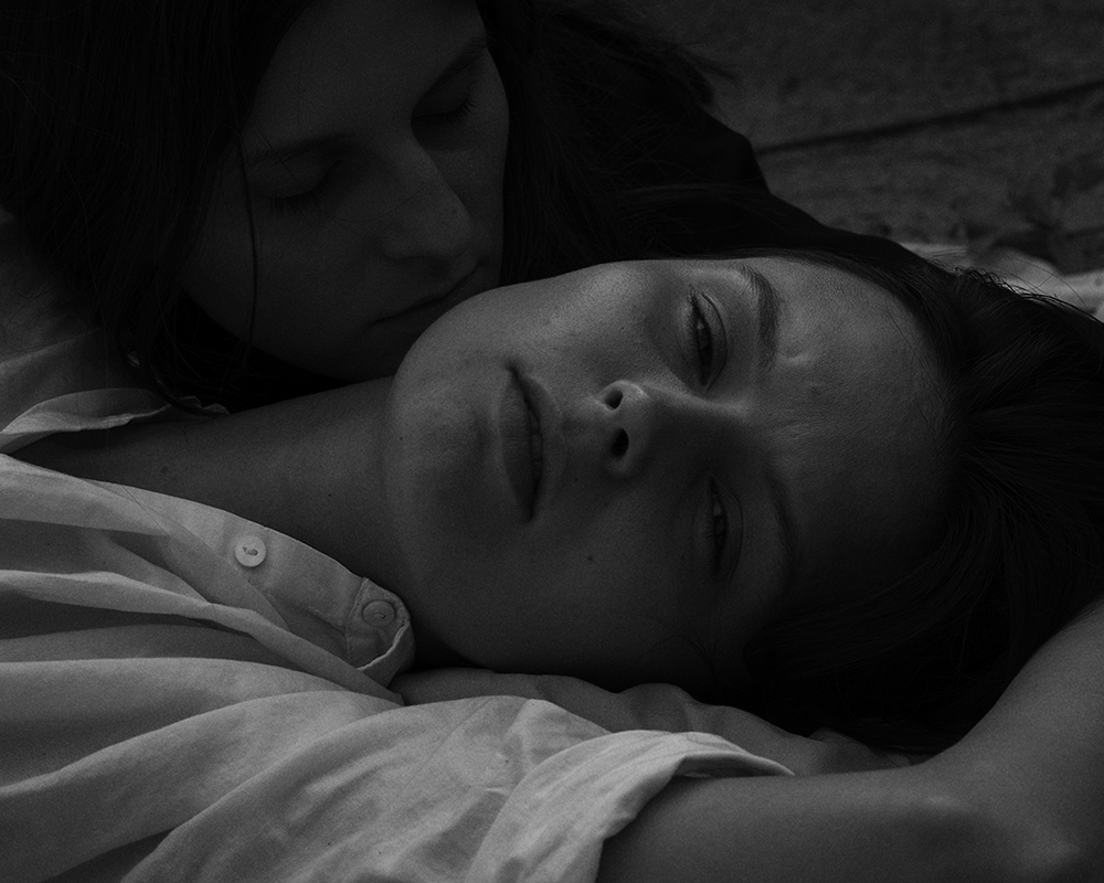 Nolwenn Brod, Hands, Warsaw 2021. Extrait du projet Time of immaturity10