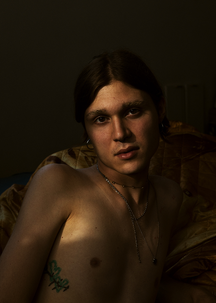 Nolwenn Brod, Hands, Warsaw 2021. Extrait du projet Time of immaturity7